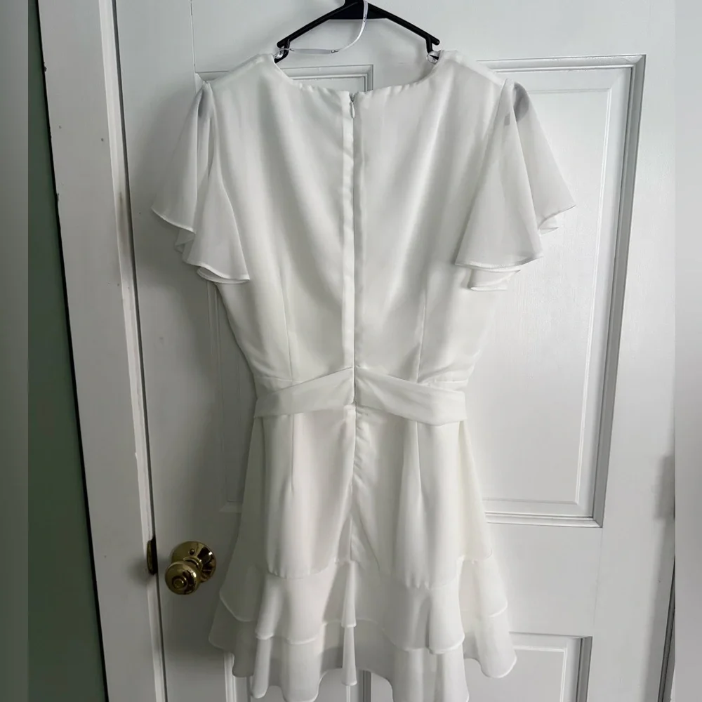 Lulus, off white dress - Picture 2 of 4